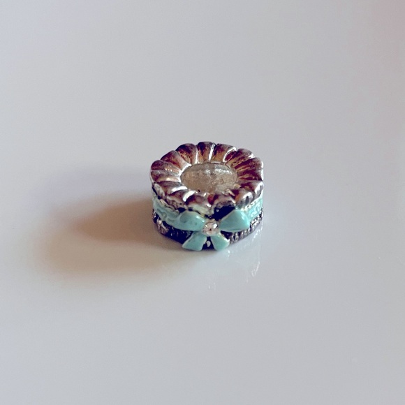 Pandora RARE Bow and Rhinestone Bead + Dust Bag - Picture 3 of 6